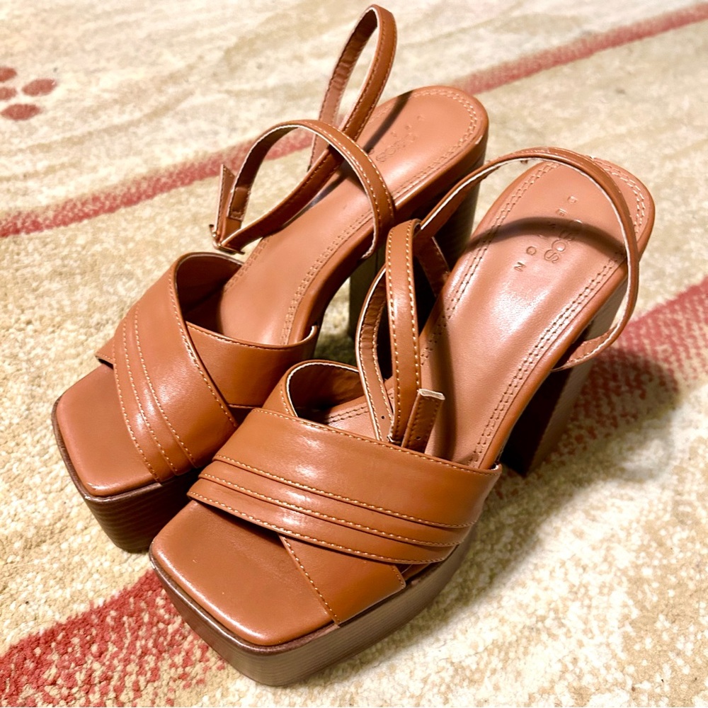 ASOS DESIGN Nocturnal platform high block heeled sandals in tan, us size 4